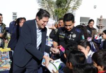 Alfonso Martínez y empresarios llevan alegría a hijos e hijas de Policía Morelia