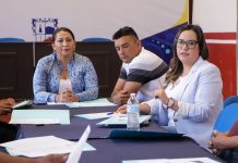 Refuerza Quiroga su compromiso con la comunidad migrante