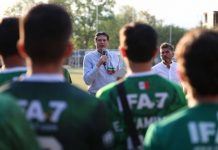 Alfonso Martínez reconoce a jóvenes morelianos campeones de Fútbol 7