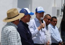 Alfonso Martínez entrega maquinaria a Ooapas y obra de drenaje a vecinos de colonia Industrial
