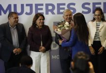 Reconoce Congreso del Estado a sus trabajadoras