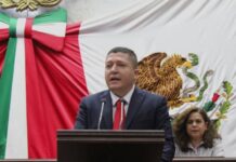 Presenta Vicente Gómez Núñez iniciativa de “Ley Silla” para trabajadores de instituciones públicas