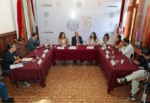 Recibe 76 Legislatura propuesta de iniciativa de manos de colectivo de periodistas