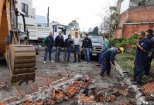 Supervisa Alfonso Martínez, jornada de limpieza; retiran escombros, maleza y basura