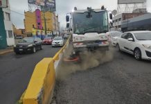Gobierno de Morelia refuerza limpieza con barrido mecánico en Avenida Madero Poniente