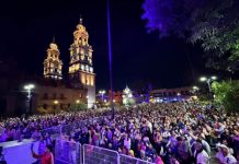 Centro Histórico de Morelia luce repleto con la representación de la Última Cena