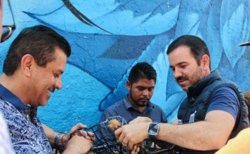 Yankel Benítez lleva programa de entrega de pollitas a Santa María de Guido